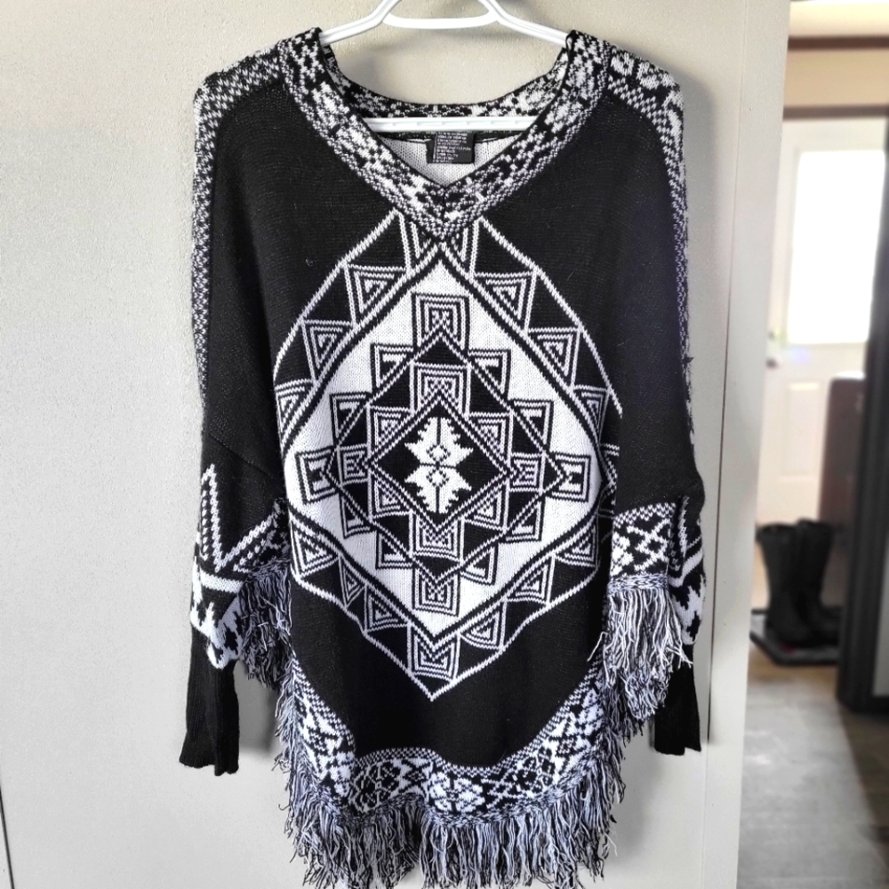 Knit ponco